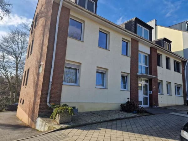 Immobilie in Stolberg - Mehrfamilienhaus mit 6 Wohneinheiten und 3 Garagen in guter Lage in Stolberg Büsbach - Bild 1