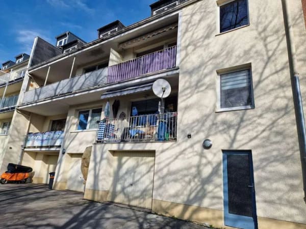Immobilie in Stolberg - Mehrfamilienhaus mit 6 Wohneinheiten und 3 Garagen in guter Lage in Stolberg Büsbach - Bild 2