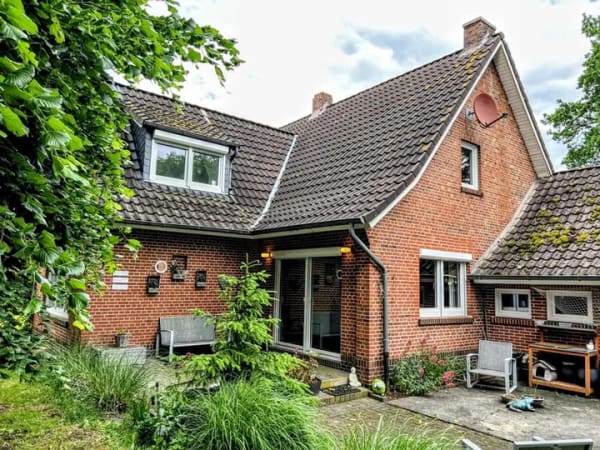 Immobilie in Filsum - Lebensraum trifft Schraubertraum - Einfamilienhaus mit Halle! - Bild 2