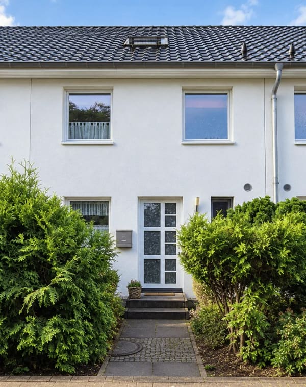 Immobilie in Barmstedt - Vermietetes Reihenhaus in Barmstedt - energieeffizient & mit Mietentwicklungspotenzial - Bild 0