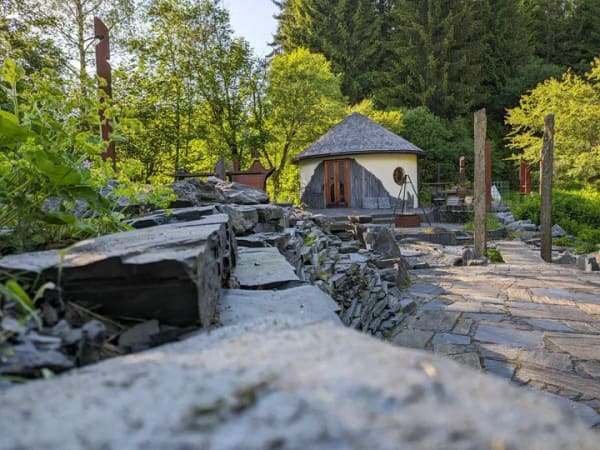 Immobilie in Philippsreut - Leben und arbeiten wo andere Ruhe suchen – Wohn- und Gästeanwesen mit vielfältigem Vermietungspotenzial - Bild 2