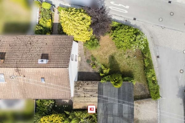 Immobilie in Putzbrunn - Verkauf über digitales Angebotsverfahren!
Doppelhaushälfte in Bestlage mit großem Potenzial - Bild 0