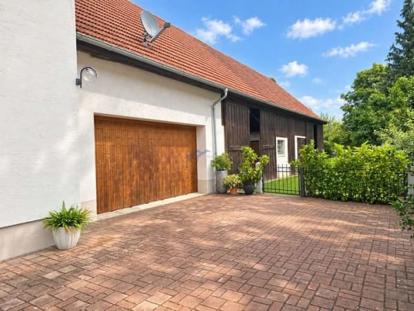 Immobilie in Meitingen - Schorer-Immobilien: Zweifamilienhaus in zentraler Lage von Meitingen-Ostendorf - Bild 2