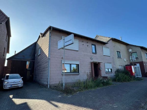 Immobilie in Groß Twülpstedt - Großzügiges Wohnhaus mit angrenzendem Nebengebäude, Atrium und Garten mit Fernblick - Bild 0