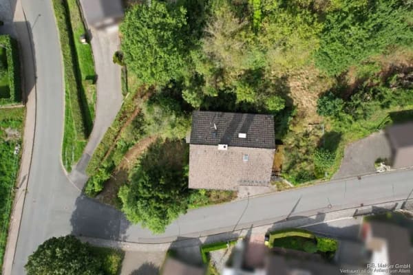 Immobilie in Plettenberg - R.B. Makler: Einfamilienhaus mit Einliegerwohnung mit Garten und zwei Garagen in Plettenberg! - Bild 3