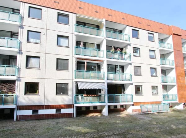 Immobilie in Bad Segeberg - Kapitalanlage  in Bad Segeberg - Vermietete 3-Zimmer-Wohnung mit Stellplatz - Bild 1