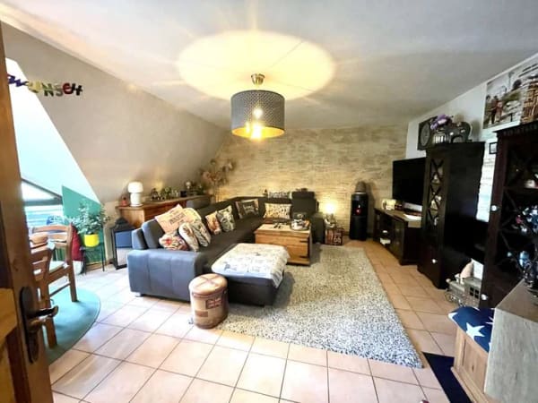 Immobilie in Willich - Vermietete Dachgeschosswohnung 2 Zimmer kleiner Balkon 3. Etage im Ortskern Willich zu verkaufen . - Bild 3