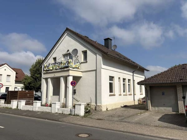 Immobilie in Ibbenbüren - Charmantes Zweifamilienhaus mit Potenzial in Ibbenbüren-Laggenbeck zu verkaufen! - Bild 1