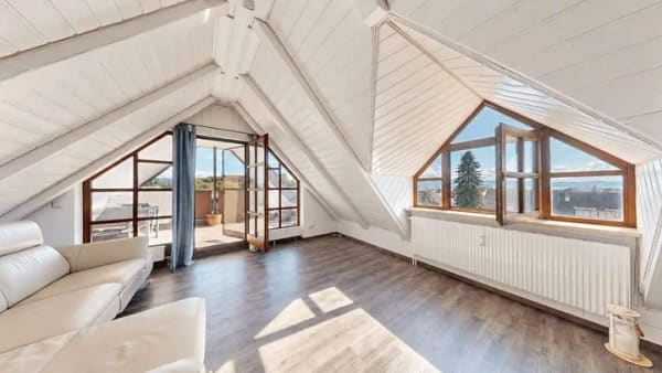 Immobilie in Kressbronn am Bodensee - Berg- und Bodenseeblick inklusive: Großzügige 4-Zimmer-Maisonette in Kressbronn - Bild 2