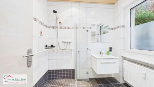 Immobilie in Merzig - MERZIG: STADTNAHE DUPLEX-WOHNUNG MIT 3 SCHLAFZIMMERN! - Bild 2