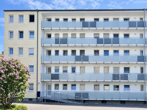Immobilie in Grafing bei München - 3-Zimmer-Wohnung, 4. OG, Balkon, Grafing, sucht Heimwerker - Bild 0