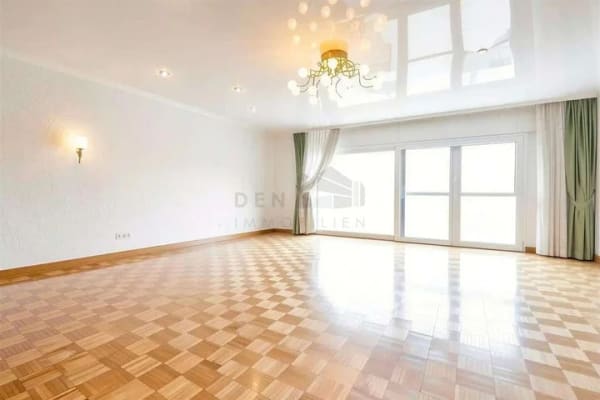 Immobilie in Oberhausen-Rheinhausen - Renovierungsbedürftiges Einfamilienhaus mit ca. 330 m² Wohnfläche, großem Garten und viel Potenzial - Bild 1