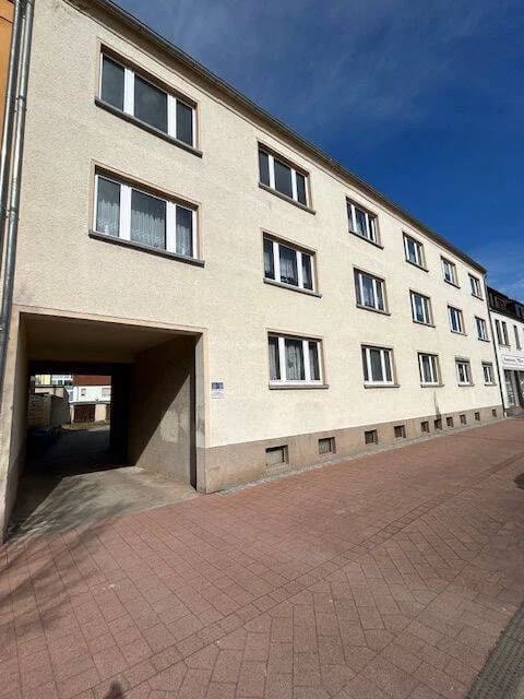 Immobilie in Zerbst/Anhalt - 2 EG Wohnungen inkl. 2 Garagen im Paket in Zerbst/Anhalt - Bild 0