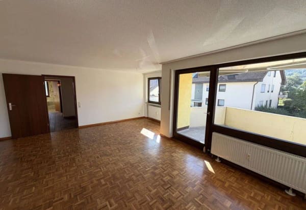 Immobilie in Büsingen am Hochrhein - **Sonnige 3,5 Zimmer BALKONWOHNUNG im 1.OG** - Bild 0