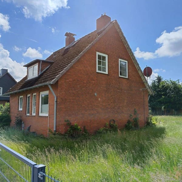 Immobilie in Wriedel - Einfamilienhaus mit Grundstück in Wriedel - bereit für neue Ideen! - Bild 0