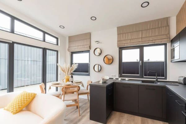 Immobilie in Wackersdorf - Exklusive Santa Cruz Lodge: Modernes Design trifft auf effizienten Bungalow-Komfort für anspruchsvolle Genießer - Bild 3