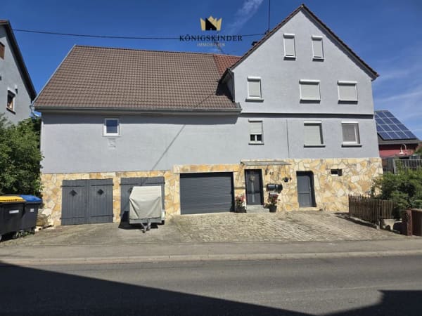 Immobilie in Altdorf - Historischer Charme trifft zeitgenössische Moderne! Exklusives 3-FH für Freunde des Besonderen - Bild 0
