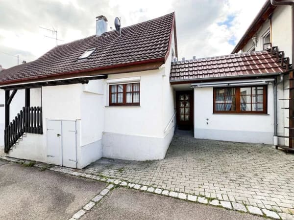 Immobilie in Tamm - Besonders statt Standard | Einfamilienhaus mit 5 Zimmern, 2 Bädern & modernisiertem Obergeschoss - Bild 2
