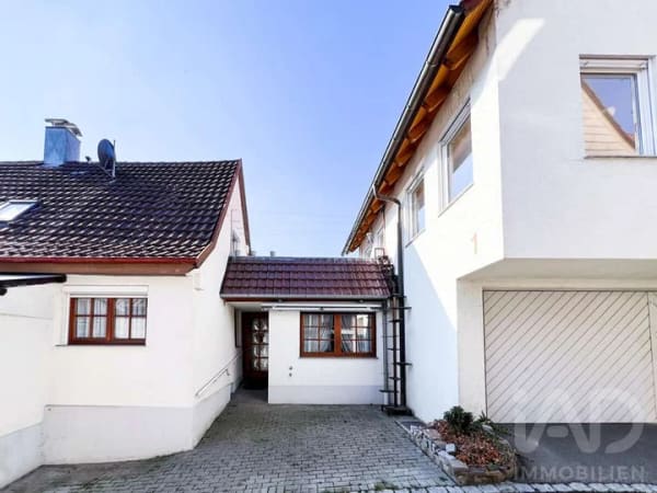 Immobilie in Tamm - Viel Platz für Familie & Freizeit | Einfamilienhaus mit Dachterrasse, Doppel-Garage & Hobbykeller - Bild 3