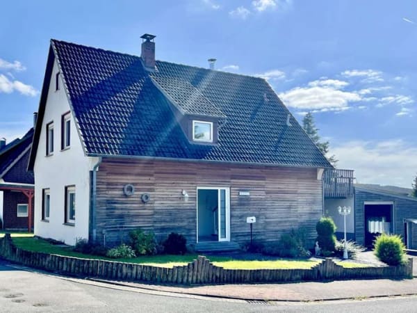 Immobilie in Barntrup - Einfamilienhaus mit großem Garten und Werkstatt-Halle - Bild 3
