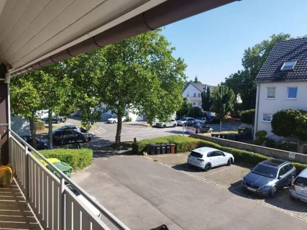 Immobilie in Stuttgart - Sonnige 1 Zimmer-Wohnung mit großem, überdachtem Balkon, PKW-Stellplatz! - Bild 0