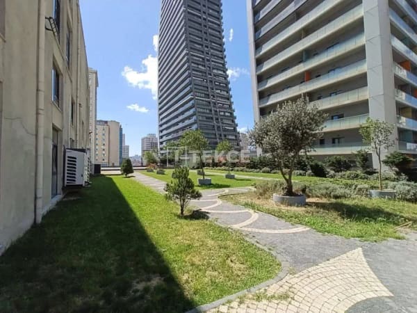 Immobilie in Waldeck - Wohnung mit Seeblick und Badezimmer en suite in Esenyurt Istanbul - Bild 2