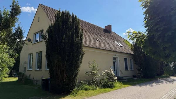 Immobilie in Groß Kreutz (Havel) - Leben in einer alten Schule auf 1.425 qm großem Grundstück - Bild 1