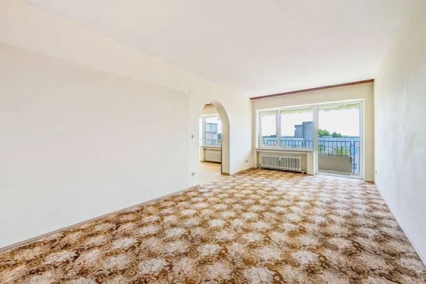 Immobilie in Erding - AIGNER - 4,5 Zimmer zum Renovieren in Erding: Seltene Gelegenheit mit großem Wohnwert und Potenzial - Bild 0