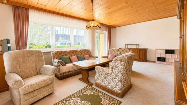 Immobilie in Sengenthal - Gemütliches Bungalow in ruhiger Lage von Sengenthal
1.261 m² Grundstück - Bild 2