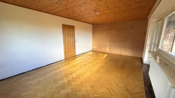 Immobilie in Dachsberg (Südschwarzwald) - Ihr Rückzugsort im Hochschwarzwald: Lichtdurchflutet mit Terrasse, Balkon und Gartenanteil - Bild 4