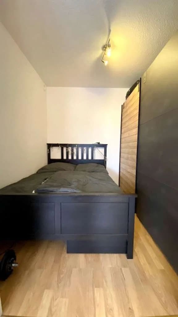 Immobilie in Düsseldorf - TOP LAGE VERMIETETE  1,5 ZIMMER WOHNUNG 1.OG OHNE AUFZUG ERBPACHT TIEFGARAGE SEPARAT - Bild 4