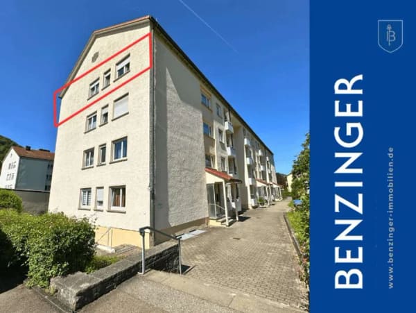 Immobilie in Bad Urach - Wohnen mit kurzen Wegen: 2-Zimmer-Wohnung mit Garage in Bad Urach - Bild 0