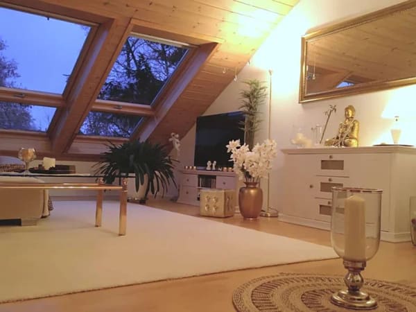 Immobilie in Holzkirchen - *3,5-Zimmer Wohnung mit Südostloggia*
Kapitalanlage oder zum Selbstbezug nahe Haidstraße - Bild 1