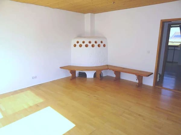 Immobilie in Holzkirchen - *3,5-Zimmer Wohnung mit Südostloggia*
Kapitalanlage oder zum Selbstbezug nahe Haidstraße - Bild 2