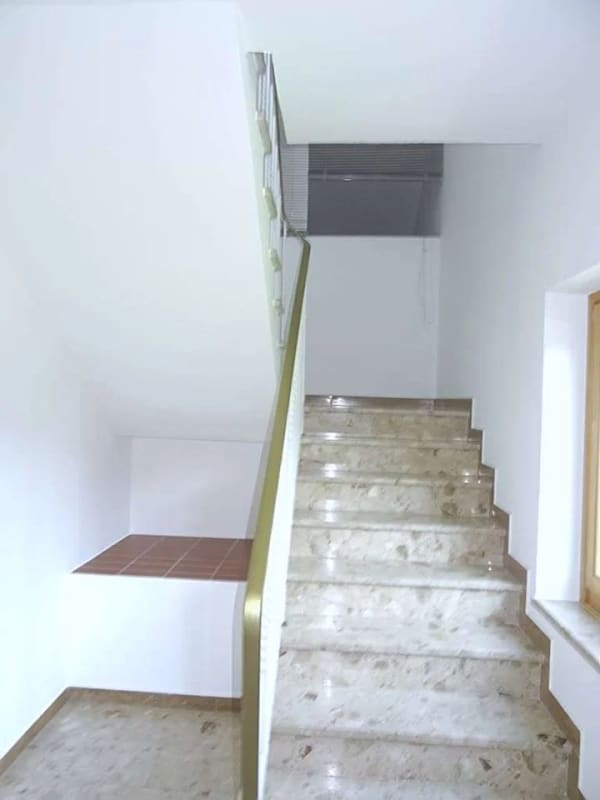 Immobilie in Holzkirchen - *3,5-Zimmer Wohnung mit Südostloggia*
Kapitalanlage oder zum Selbstbezug nahe Haidstraße - Bild 4