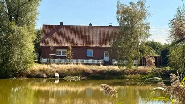 Immobilie in Treuenbrietzen - Gepflegtes Bauernhaus mit Wasserblick am Dorfweiher - Bild 0