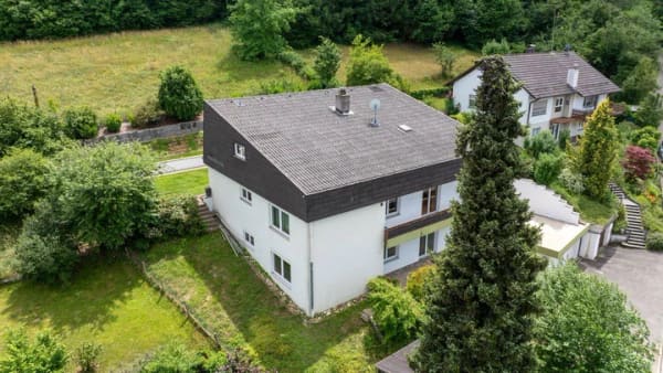 Immobilie in Jestetten - Zuhause mit Weitblick - großzügiges Wohnen - ca. 295 m² Wohnfläche in traumhafter Ortsrandlage - Bild 0