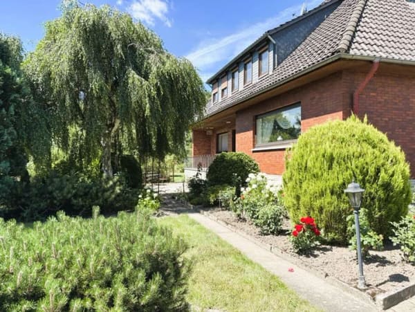 Immobilie in Lauenhagen - Großzügiges 2-Familienwohnhaus in ruhiger Lage - Bild 2
