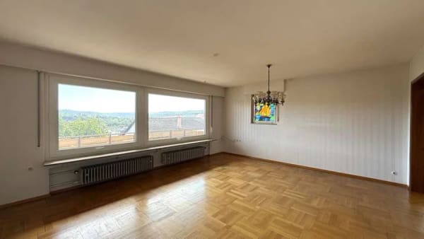 Immobilie in Walheim - Gepflegtes Einfamilienhaus mit einzigartiger Aussicht - Bild 4