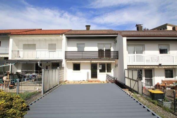 Immobilie in Thannhausen - Reihenmittelhaus mit Garten, Terrasse, Balkon und Pool - Bild 1
