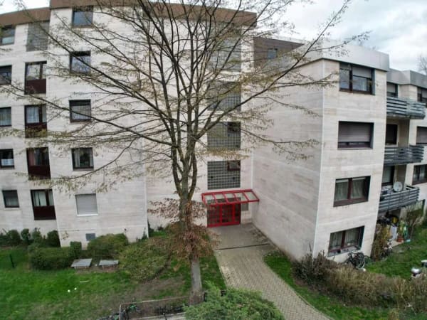 Immobilie in Bergheim - Gepflegte 4-Zimmer-Wohnung Balkon inkl. Tiefgarage Platz - Bild 0