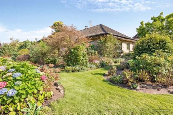 Immobilie in Gehrde - Wohnen auf einer Ebene: Gepflegter Bungalow mit großem Garten - Bild 0