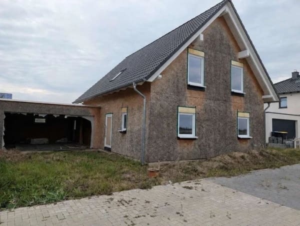 Immobilie in Flöthe - An die Arbeit, fertig, Wohnen! Stellen Sie Ihr Traumhaus fertig - Bild 0