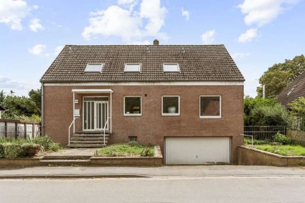Immobilie in Pattensen - Ein- bis Zweifamilienhaus mit viel Platz und Entwicklungsmöglichkeiten - Bild 0