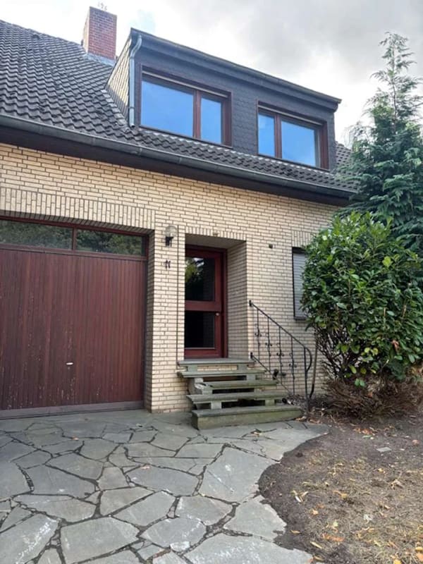 Immobilie in Erkelenz - Erkelenz-Unterwestrich ! solides Familienhaus mit integrierter Garage und großem Süd-Grundstück - Bild 3