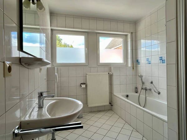 Immobilie in Salzbergen - 2-Parteienhaus auf großem Grundstück - Bild 4