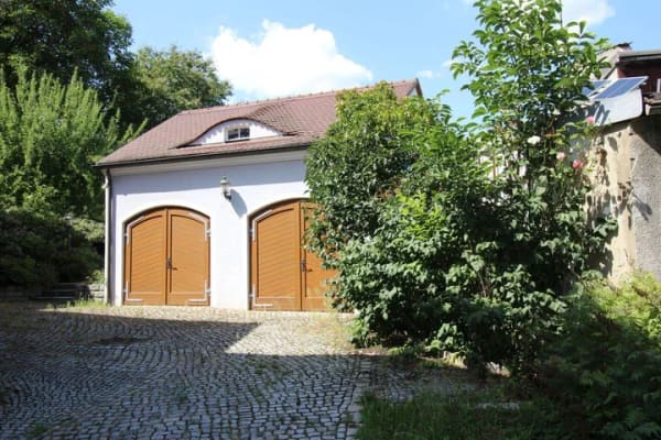 Immobilie in Bernstadt auf dem Eigen - Großes Wohnhaus mit Potential - Bild 1