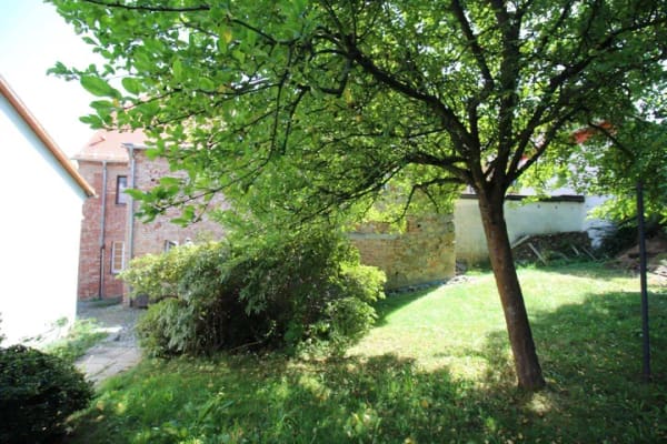 Immobilie in Bernstadt auf dem Eigen - Großes Wohnhaus mit Potential - Bild 3