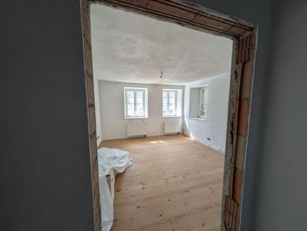 Immobilie in Bernstadt auf dem Eigen - Großes Wohnhaus mit Potential - Bild 4