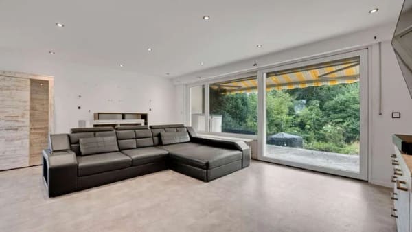 Immobilie in Glashütten - Traumhaftes Grundstück! Modernisiertes Zweifamilienhaus mit Praxis, Naturgarten & Ausbaupotenzial - Bild 4